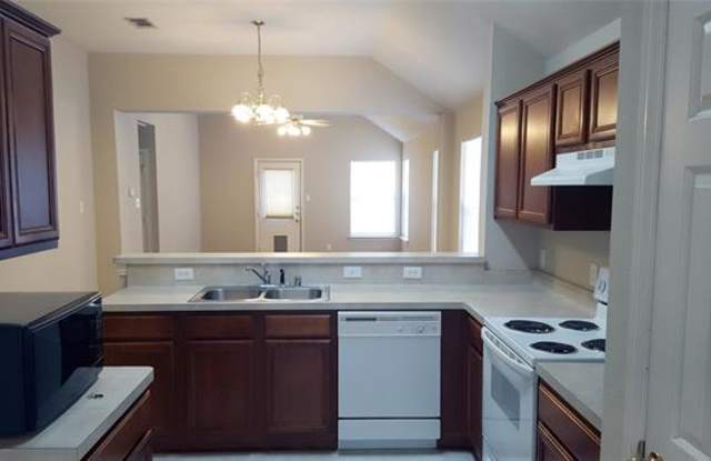 1390 Kingston Place Gallery 2