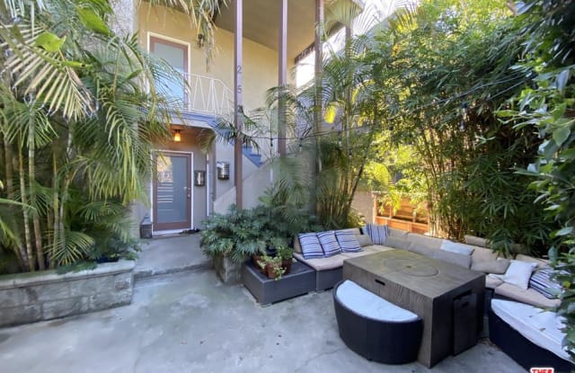 2521 ABBOT KINNEY Boulevard - 2521 Abbot Kinney Boulevard, Los Angeles, CA 90291
