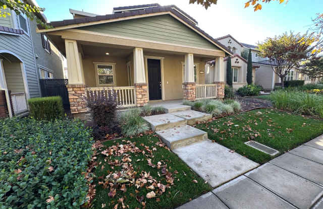 Beautiful 3 Bedroom, 2.5 Bath Mountain House Home Gallery 3