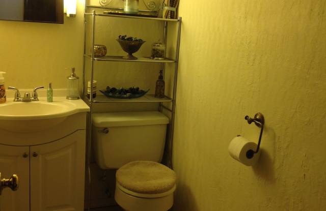 12341 Chesterton Drive Gallery 3