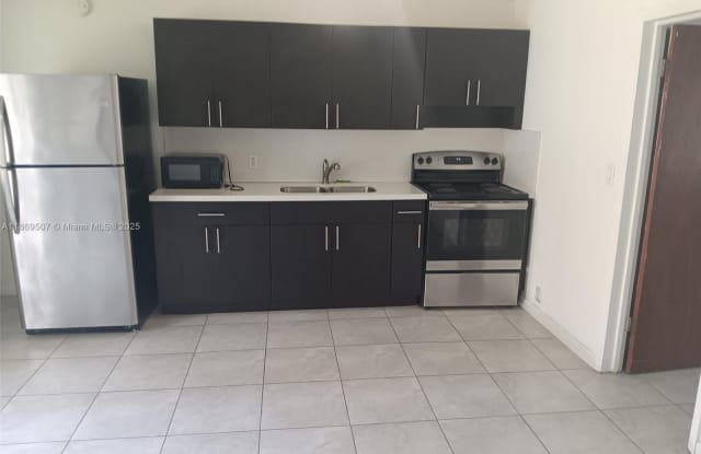 2334 Grant St photos photos