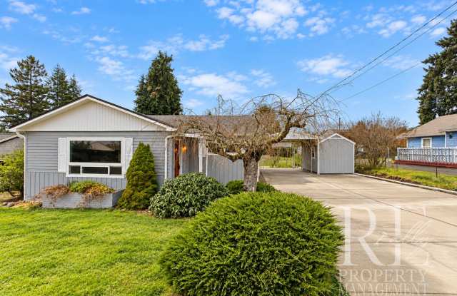 Vintage Charm, Modern Comfort & a Hot Tub Backyard Retreat Gallery 1