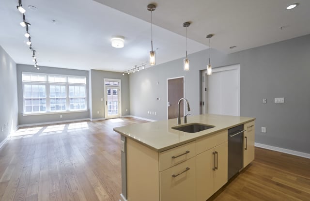 1610 N Queen St # 243 - 1610 North Queen Street, Arlington, VA 22209