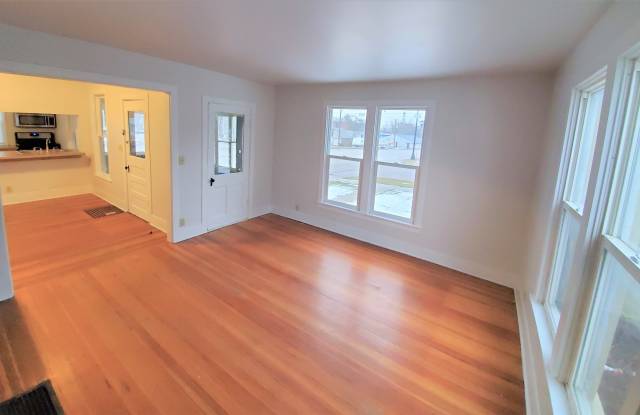 102 E Washington St photos photos