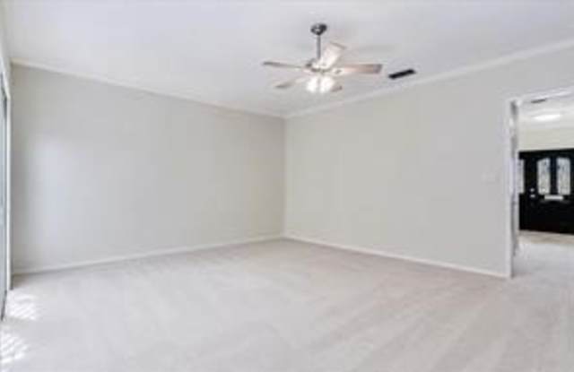 67 Lake Shore Drive Gallery 4