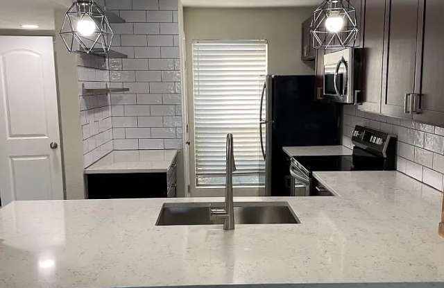 2018 W Rundberg Ln, Unit 16C photos photos