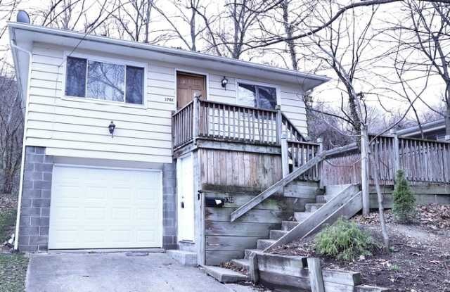 1702 Leighton Avenue photos photos