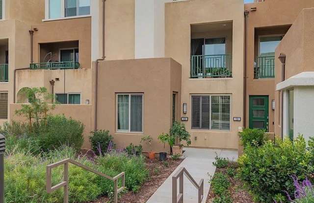 118 Cadence - 118 Cadence, Irvine, CA 92618 118 Cadence - 118 Cadence, Irvine, CA 92618