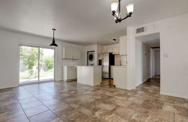 3 Bedroom, 2 bathroom available NOW!!! Freshly Painted!!! Upgraded bathrooms and Kitchens!!! Tile Through-out!! Gorgeous!!! - 3644 West Maryland Avenue, Phoenix, AZ 85019