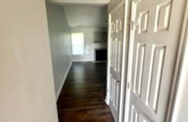 2249 Stornoway Court Gallery 4