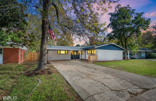 4 BEDROOM 2 BATH - 1606 Joy Drive, Bossier City, LA 71112