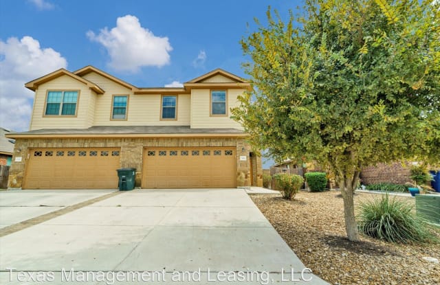 546 Creekside Circle - 546 Creekside Circle, New Braunfels, TX 78130
