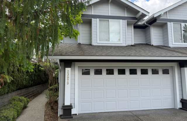 3bd/2.5ba Sammamish Townhome - 23979 Southeast 7th Lane, Sammamish, WA 98074