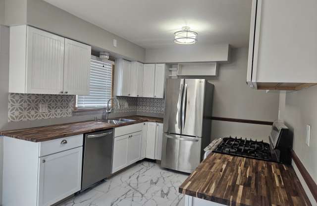 3657 S Taylor Ct Gallery 4