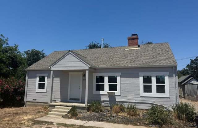 1731 Eldridge Ave photos photos