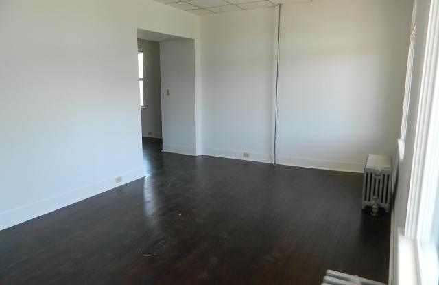 127 E Pine Street Gallery 2
