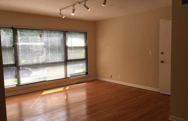 1942 Linden Ave Gallery 3