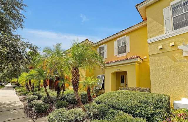8591 BAY LILLY Loop Gallery 2
