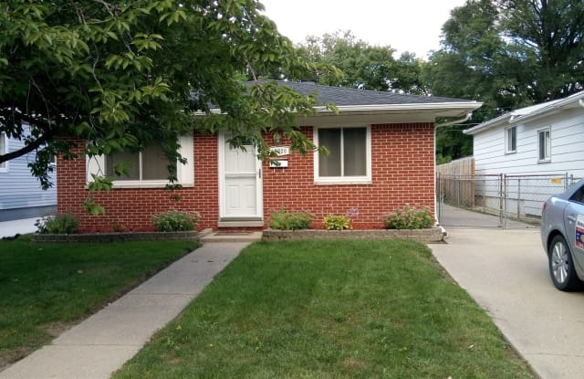 19020 Powers Ave - 19020 Powers Avenue, Dearborn Heights, MI 48125