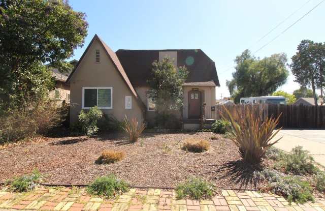 Concord Beautiful 2 bedroom 1 bath home walk to Downtown shopping  dining! photos photos