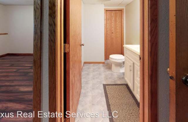 5027 Angeline Avenue N Gallery 2