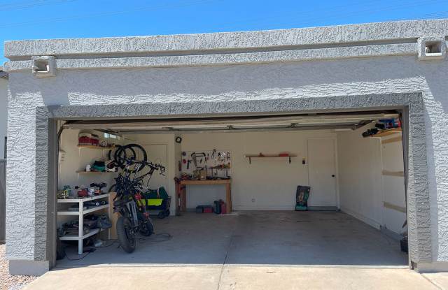 1260 East Divot Drive Gallery 4