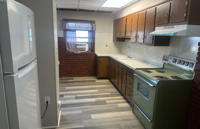 Lebanon 1st floor 1 bedroom-section 8 considered - 831 Mifflin Street, Lebanon, PA 17046