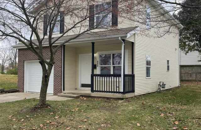 For Rent: Four-Bedroom, Two-Bathroom Available September photos photos