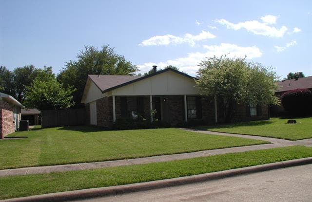 1636 Stockton Trail - 1636 Stockton Trail, Plano, TX 75023