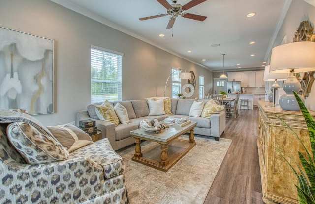 76 Date Palm Lane Gallery 4