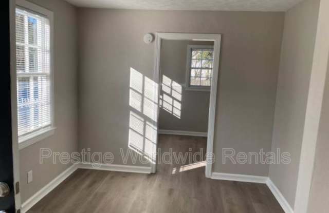 2338 Banks Avenue Gallery 3