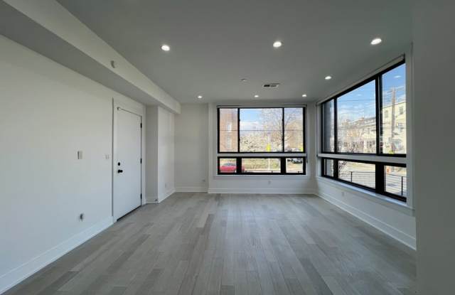 800 Kennedy Street Northwest Gallery 4