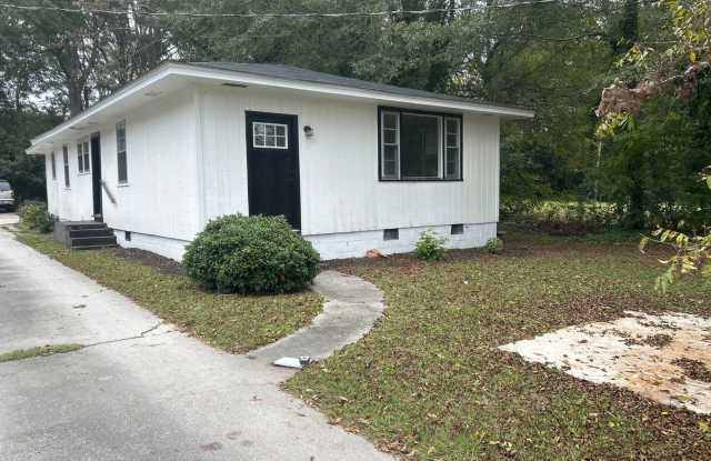 610 Hunter St in Thomson, GA - 3 bedrooms/2 bathrooms Gallery 3