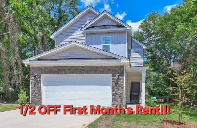 1/2 OFF First Month's Rent: With a move in by October 31st! Gallery 1