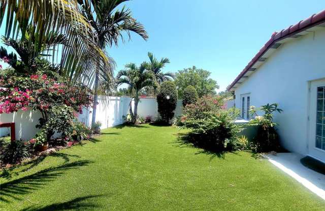 2241 NE 38TH ST LIGHTHOUSE POINT, FL 33064 photos photos