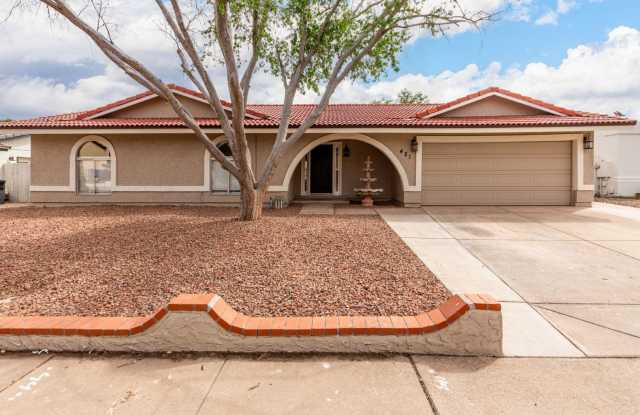 Move-In Ready 3-Bedroom Home Near Downtown Gilbert with Spacious Backyard  Workshop! photos photos