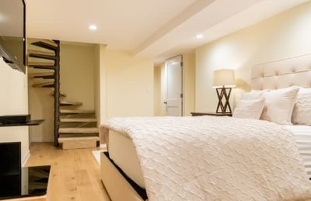 344 East 58th Street - 344 E 58th St, New York City, NY 10022
