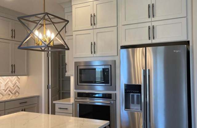 4 Bed / 3 Bath Energy-efficient home! Highly-desired community, Saguaros Viejos,in Oro Valley. Gallery 3