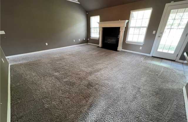 2880 Bluegrass  PL Gallery 4