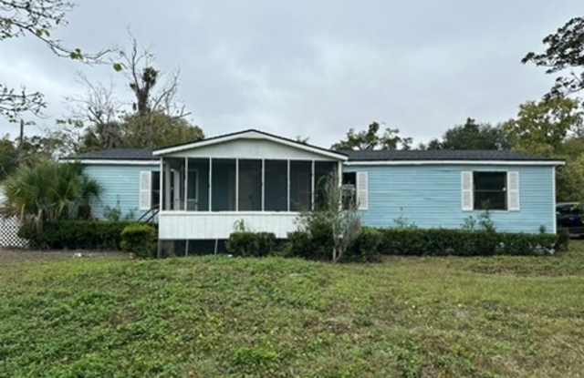 ***TWO WEEKS FREE*** Beautiful Fully Remodeled Home with Large Yard and Primary Suite Bath photos photos