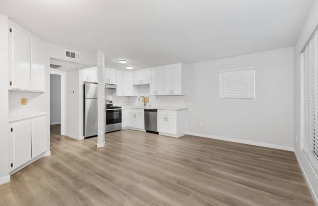 CITY HEIGHTS LOVELY RENOVATED ONE BEDROOM DOWNSTAIRS. Gallery 1