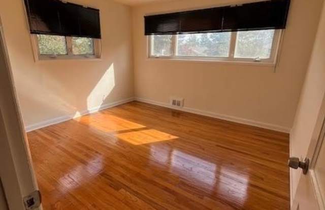 2421 EVANS DRIVE photos photos