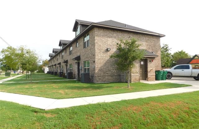 800 N 3rd Street - 800 N 3rd St, Sanger, TX 76266