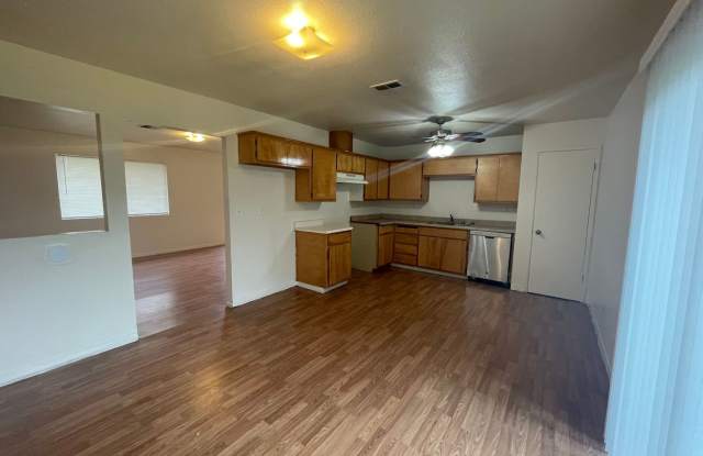 Modern Comfort Awaits at 7329 N San Pablo, Your Fresno Dream Home! photos photos