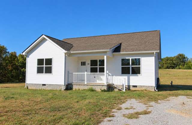 Brand-New 3-Bedroom Home with Vaulted Ceilings & a Back Deck Gallery 1