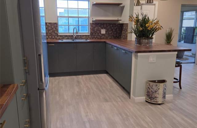 5385 LAKEFRONT Boulevard Gallery 4