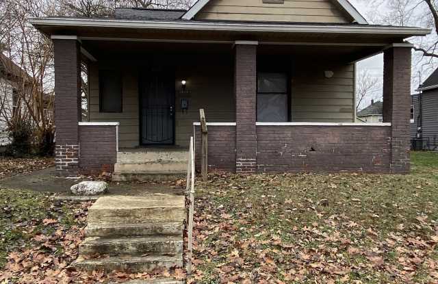 2838 Boulevard Place photos photos