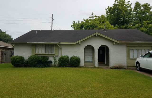13431 Greenway Dr - 13431 Greenway Drive, Sugar Land, TX 77498