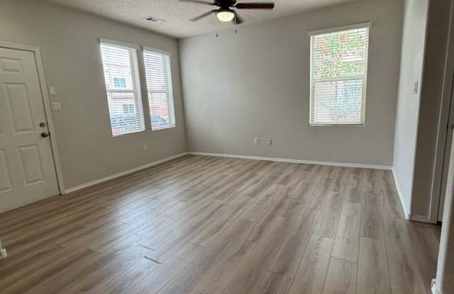 NE 3/Bd 3/Ba 2story 2/CG TH Gated Community Gallery 3