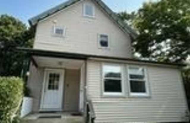 8 Bouton Place - 8 Bouton Place, Huntington, NY 11743